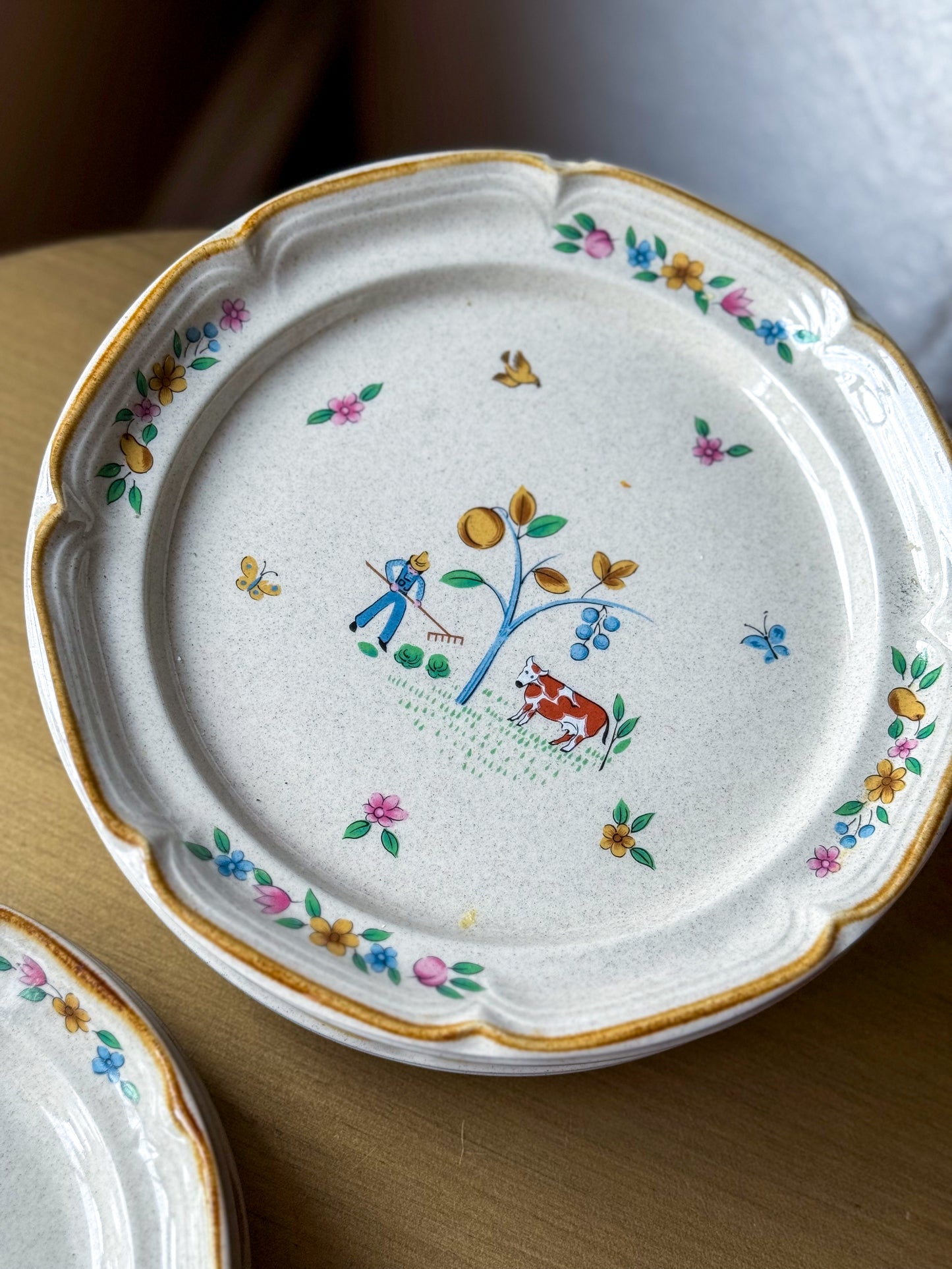 Heartland Plates & Saucers