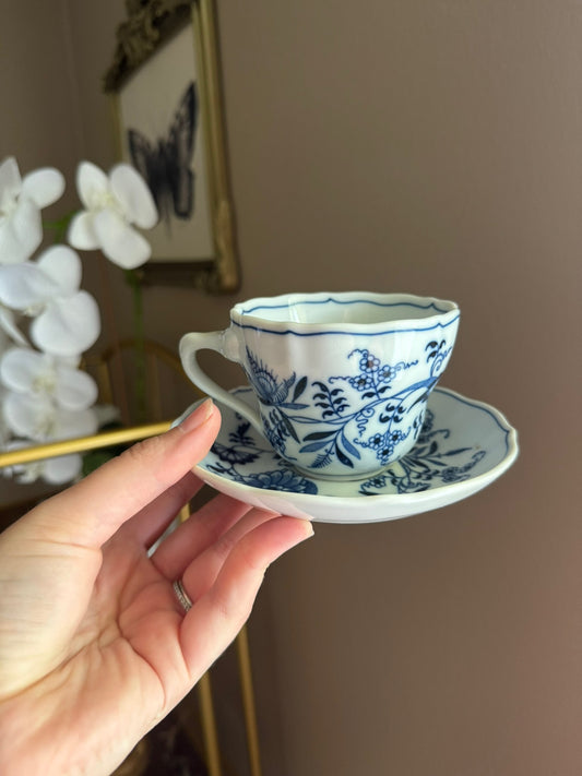 Blue Danube "Blue Onion" Teacup & Saucer