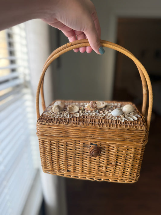 Vintage Shell-Topped Wicker Handbag - Japan