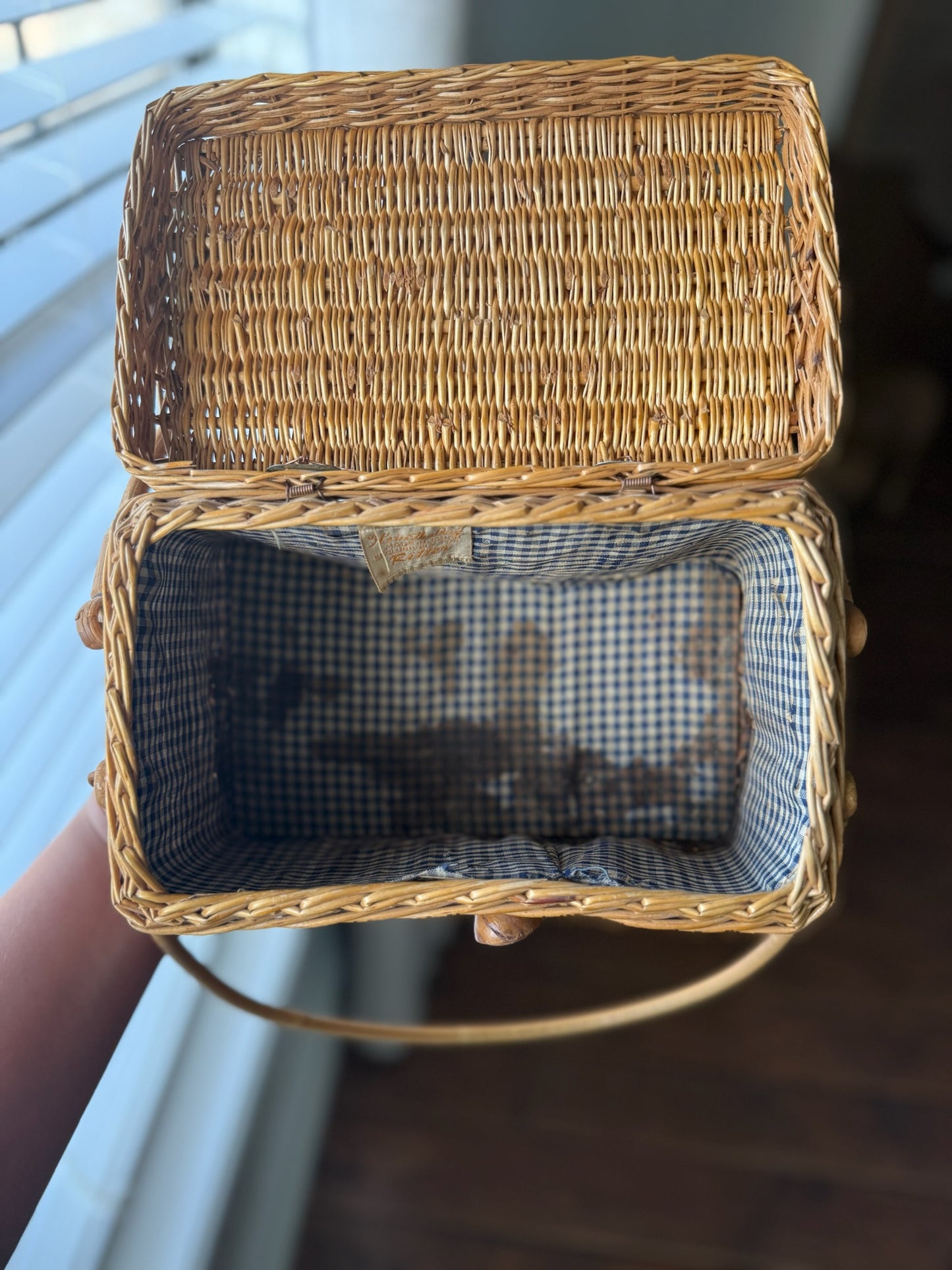 Vintage Shell-Topped Wicker Handbag - Japan